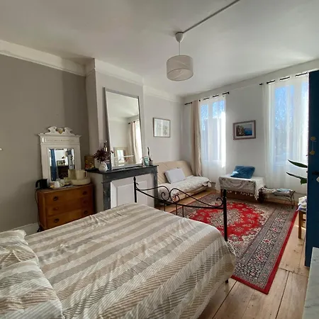 Au Jardin Bed and breakfast 3*